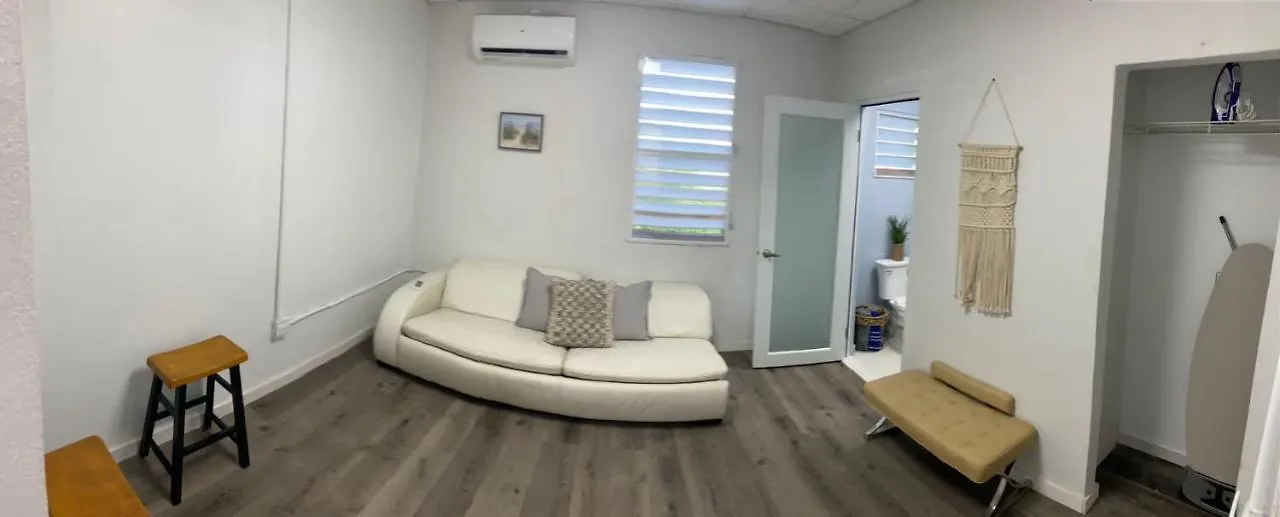 Large 9 Bedroom Home La Placita De Santurce By Rentalspr San Juan 0*,